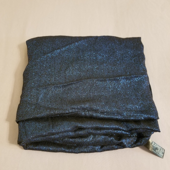 Blue beautiful infinity Express scarf - Picture 2 of 4